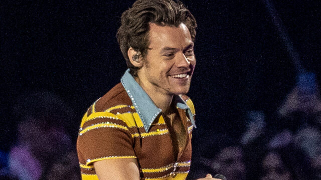 Harry styles performs live in coventry