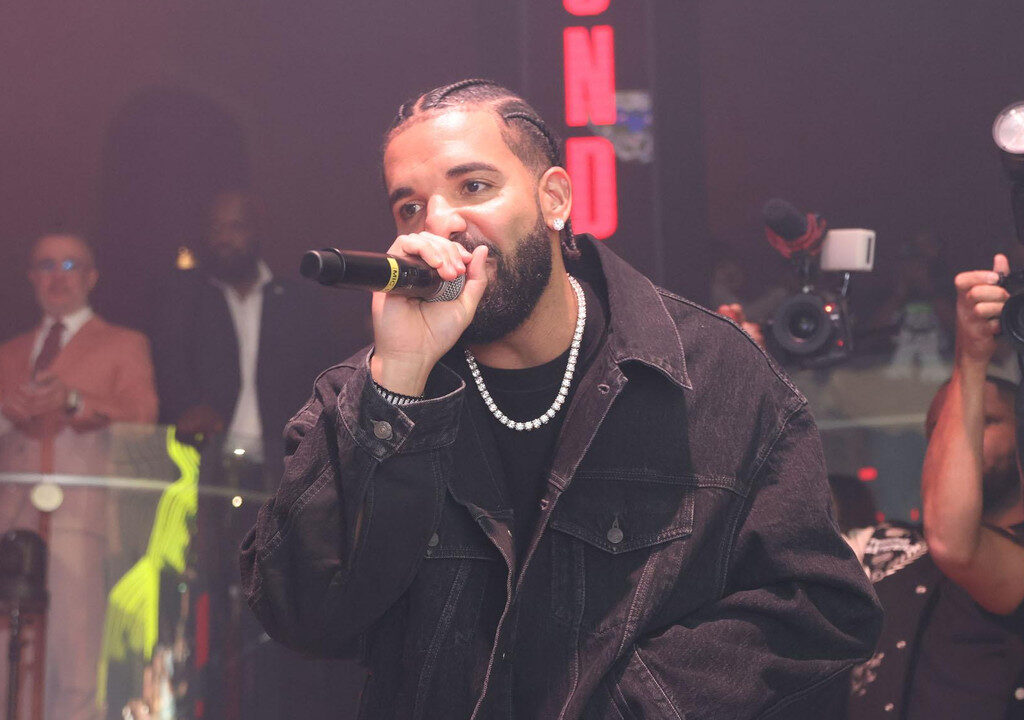 Lil wayne, drake, 2 chainz, flo rida and mack maine at liv on sundays